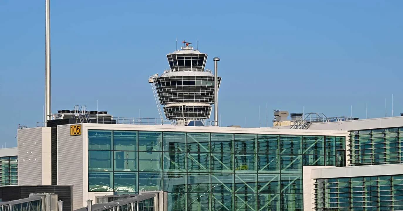 Neuer flugsteig terminal 1 flughafen muenchen