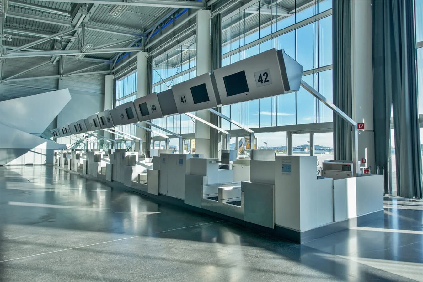 (c) Flughafen Salzburg, Location Shooting_Marc Haader
