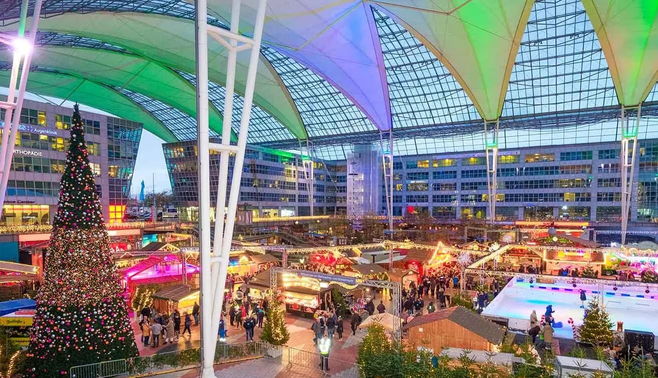 Winter und weihnachtsmarkt im mac am flughafen münchen