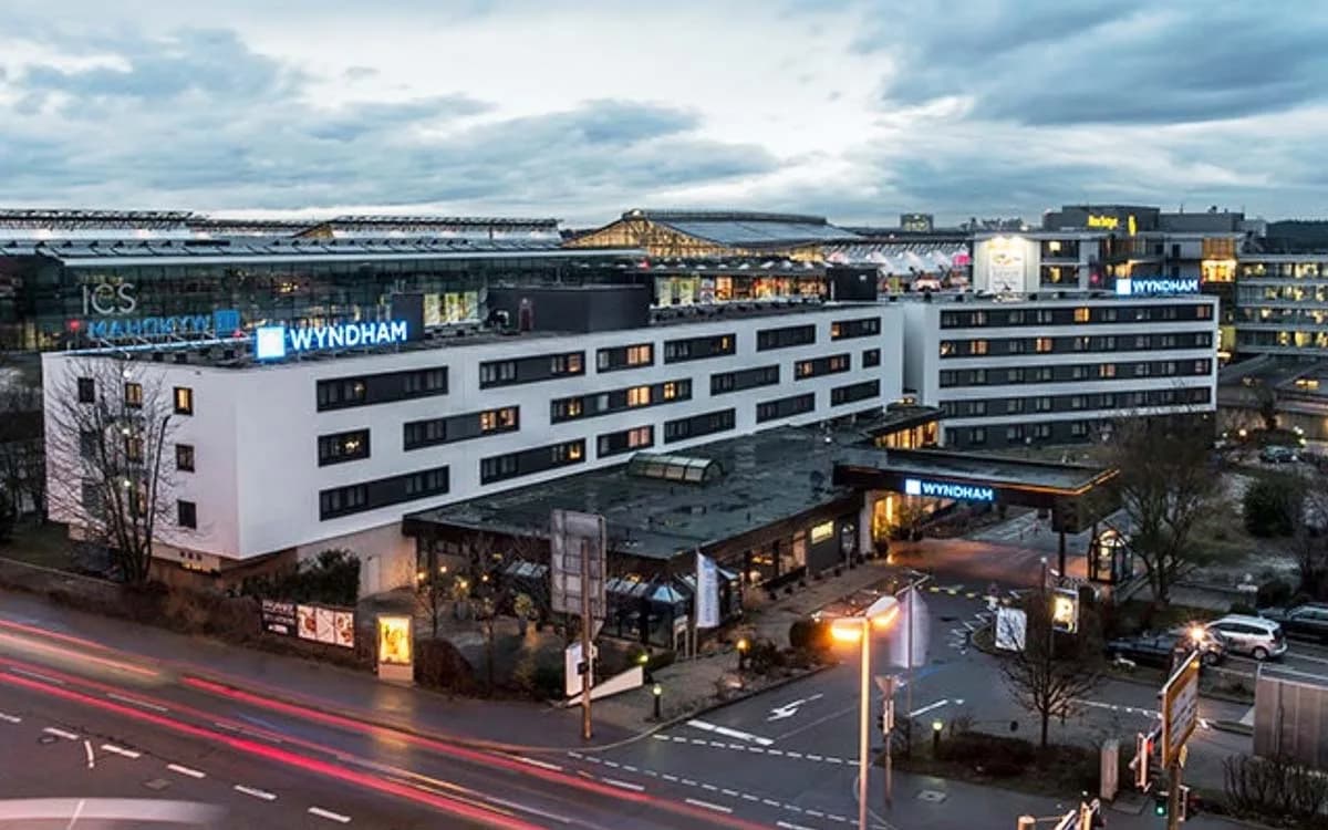 Das Beste Flughafenhotel Deutschlands Wyndham Stuttgart Airport Messe Strmov
