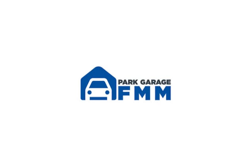 Wortmarke Park Garage FMM mit blauem Auto-Symbol unter einem Dach.